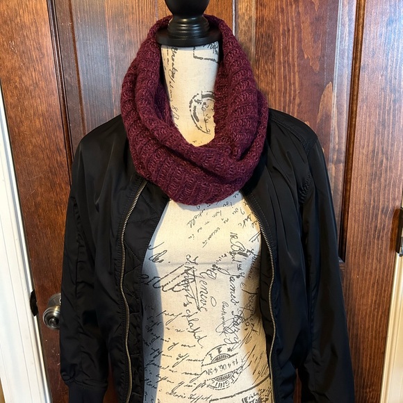 Scarf Set - Picture 7 of 8